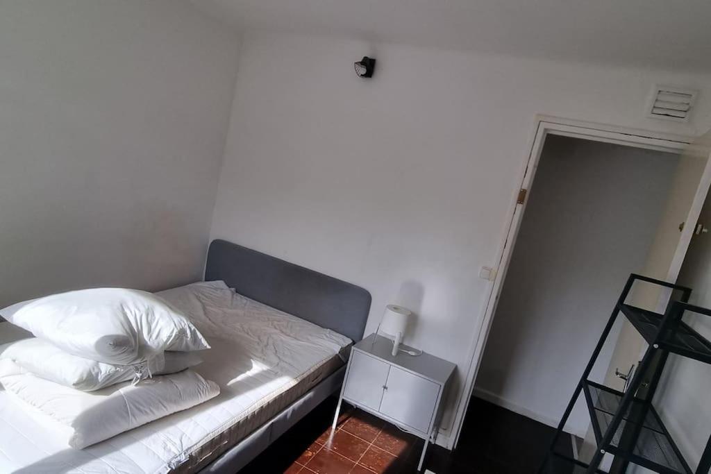 Appartement Calme 3 Chambres Avec Lit Double Wifi - Parking Facile Vandoeuvre-les-Nancy Exterior photo