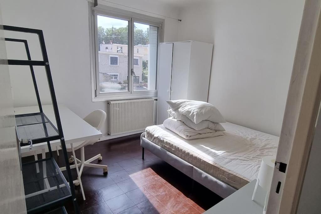 Appartement Calme 3 Chambres Avec Lit Double Wifi - Parking Facile Vandoeuvre-les-Nancy Exterior photo